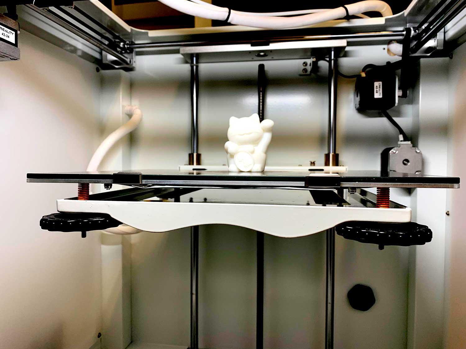 Impresora 3D del Centro de Recursos de la Dirección de Escuela de Pregrado, Facultad de Cs. Sociales.