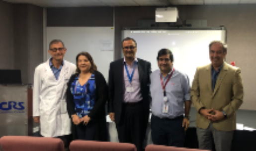 Doctor Juan Guillermo Rodríguez, sra. Carol Luco, sr. Jaime Carvajal, y doctores Alberto Vargas y Miguel O'Ryan