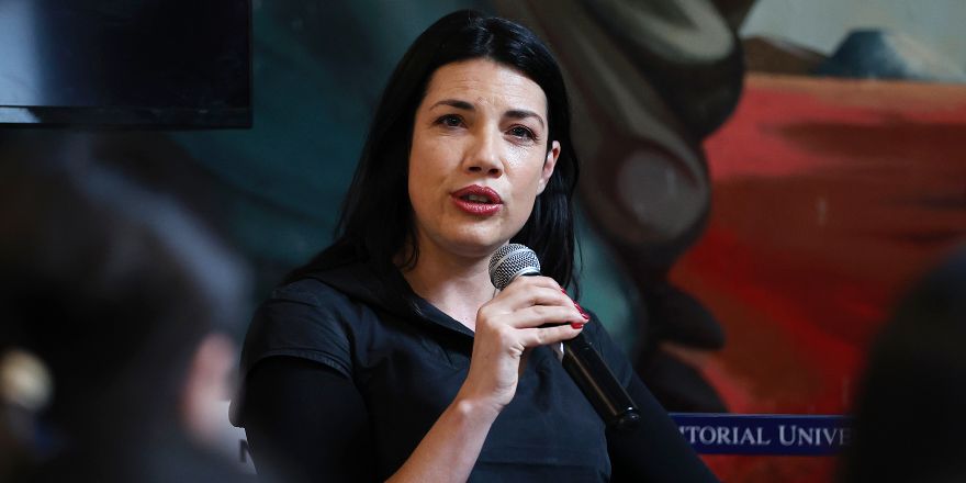 Diana Aurenque: "Queremos saber hasta qué punto las herramientas de la IA pueden ser estimulantes para una reflexión filosófica"