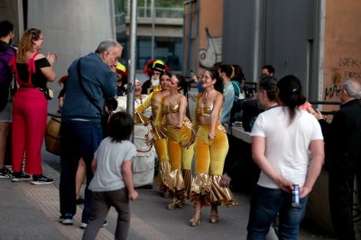 La Semana Migrante finalizó con la participación del ritmo y la danza del candombe uruguayo de la Comparsa Catanga.