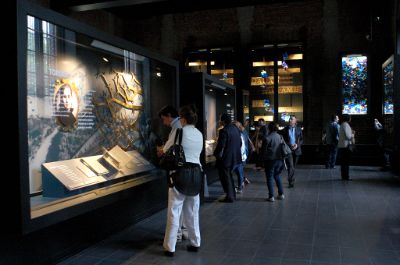 La Sala Museo Gabriela Mistral, ubicada en la Casa Central de la Universidad de Chile, abrirá nuevamente sus puertas a la exposición “Mujeres Públicas”. 