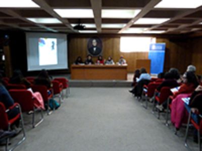 Organizaron el Depto. de Educación, Programa de Estudios Interdisciplinarios sobre la Infancia de la Facultad de Ciencias Sociales, Red PECE y CIFICH, con el apoyo del PTE de la U. de Chile.