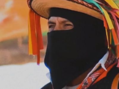El 01 de enero de 1994, el Ejército Zapatista de Liberación Nacional (EZLN) declaró la guerra al gobierno mexicano y se hizo cargo de las oficinas municipales de siete Pueblos de Chiapas, México.
