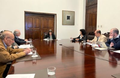A la reunión asistieron los consejeros Francisco Brieva, Manuel Garretón y Luis Valladares, además de la presidenta Milka Castro y la vicepresidenta, Ana María Madrid.