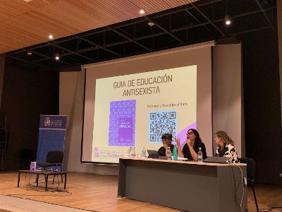 El documento fue presentado en el conversatorio "Habitando territorios antisexistas. Estrategias para una educación transformadora".