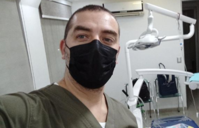 Mauricio Baeza, académico de la Facultad de Odontología, lidera el estudio sobre la política de salud oral para pacientes con diabetes mellitus tipo 2 en Chile.