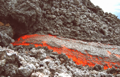 El estudio permitirá profundizar la caracterización mineralógica de meteoritos y acelerar su proceso de clasificación. También estudiar la variación secular del campo magnético terrestre, el cual se puede aplicar, entre otras materias, para la datación de flujos de lava. 