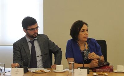 El reglamento fue presentado por la Directora de Igualdad de Género, Carmen Andrade; y el abogado de la Dirección Jurídica Juan Carlos Gimeno