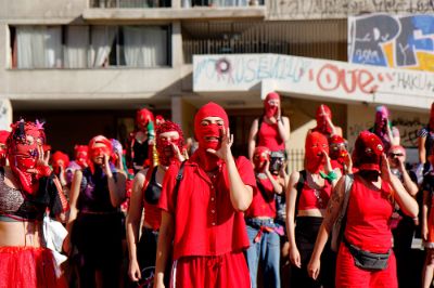 "Históricamente en las manifestaciones, y en particular en las feministas, las acciones, intervenciones, performances han estado muy presentes".