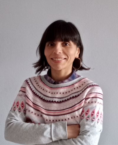 Macarena Valdés es Académica de la Escuela de Salud Pública, investigadora del CR2, e integrante de RedPE y Red ENEAS.