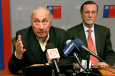 Gaspar Galaz, representante de la Academia Chilena de Bellas Artes en el jurado, señaló que Alfredo Jaar "reúne condiciones completamente inéditas en el ámbito de las artes visuales de Chile".