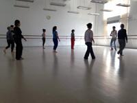 Actualmente, Fabián Barba vive en Bruselas, ciudad a la que llegó en 2004 a perfeccionarse en la Escuela P.A.R.T.S. Sus actividades en el Departamento de Danza finalizaron el sábado 30 de agosto.