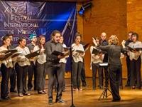 La versión 2014 comenzó con la participación del Coro Magnificat. 