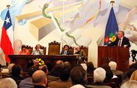 El Rector Ennio Vivaldi en su discurso a la comunidad universitaria en el marco de la ceremonia de Inauguración del año académico.