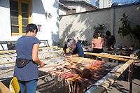 Rocío Troc y Ana Campusano, académicas de Diseño Teatral, serán parte de la Mesa Procesos de obra: Trabajo y Estrategias de Intervención, presentando "Proyecto Corteza". 