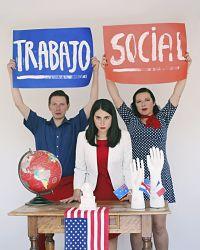 Trabajo Social, dirigida por Tomás Espinosa, se presenta entre el 6 y 26 de mayo, en el Teatro del Puente. Fotografía: Len Hurtado.