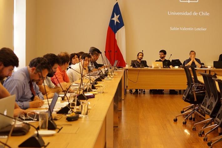 Los senadores tienen el deber de abocarse a la tarea fundamental de establecer las políticas y estrategias de desarrollo institucional, así como los objetivos y metas que conduzcan a su cumplimiento.