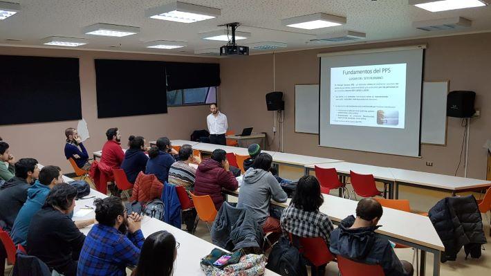 La charla se enmarcó en el en Seminario de Investigación Acústica UACh. Fotografía: Cortesía del Instituto de Acústica UACh