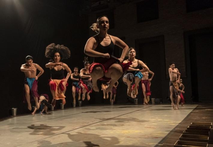 Organizado por Barrio Arte, el conversatorio "Danzas, colaboración y escrituras" contará con la participación -entre otras personas- de las académicas Macarena Campbell y Poly Rodríguez.