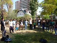 En la sede Las Encinas de la Facultad de Artes se instalará el sendero que vinculará los distinos módulos educativos existentes en ese espacio ubicado en el Campus Juan Gómez Millas de la U. de Chile.