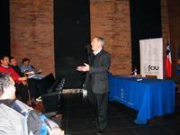 Ricardo Fernández, expositor