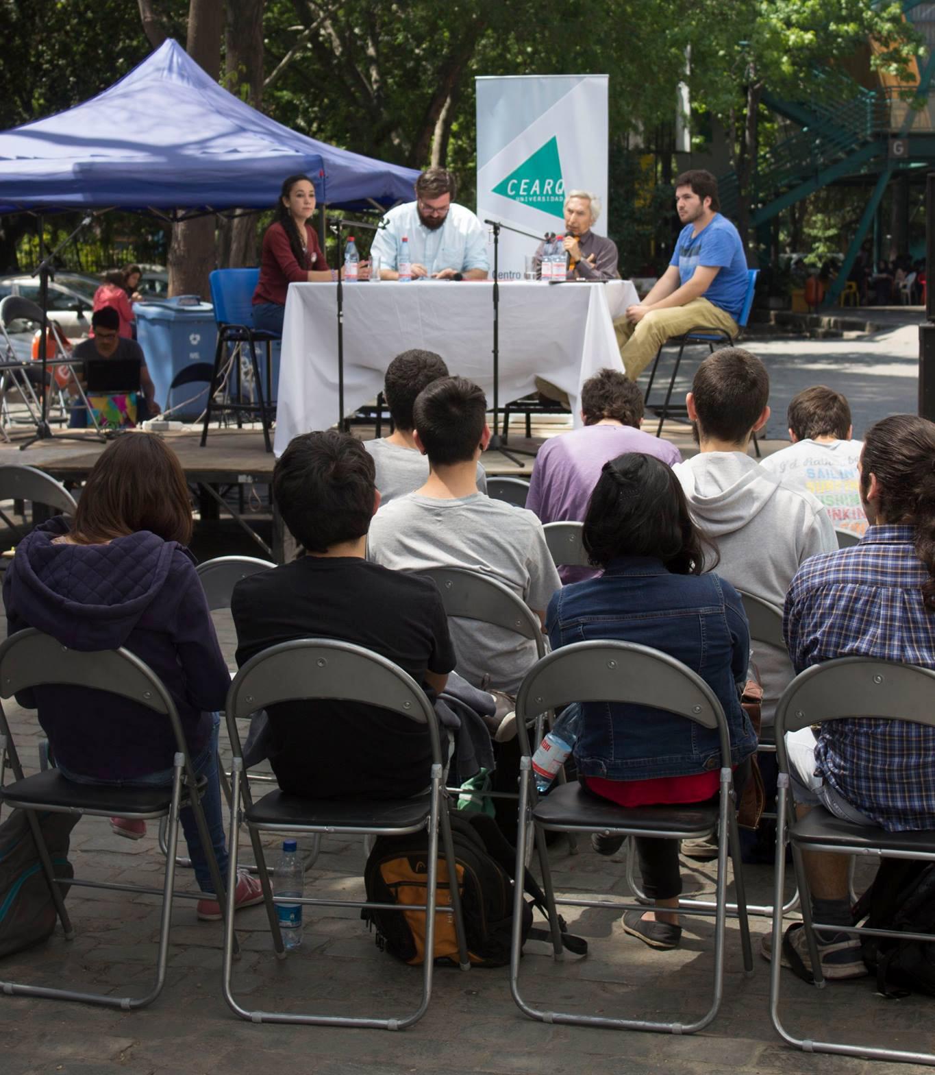 Foro abierto con académicos Nicolás Valenzuela y Orlando Sepúlveda