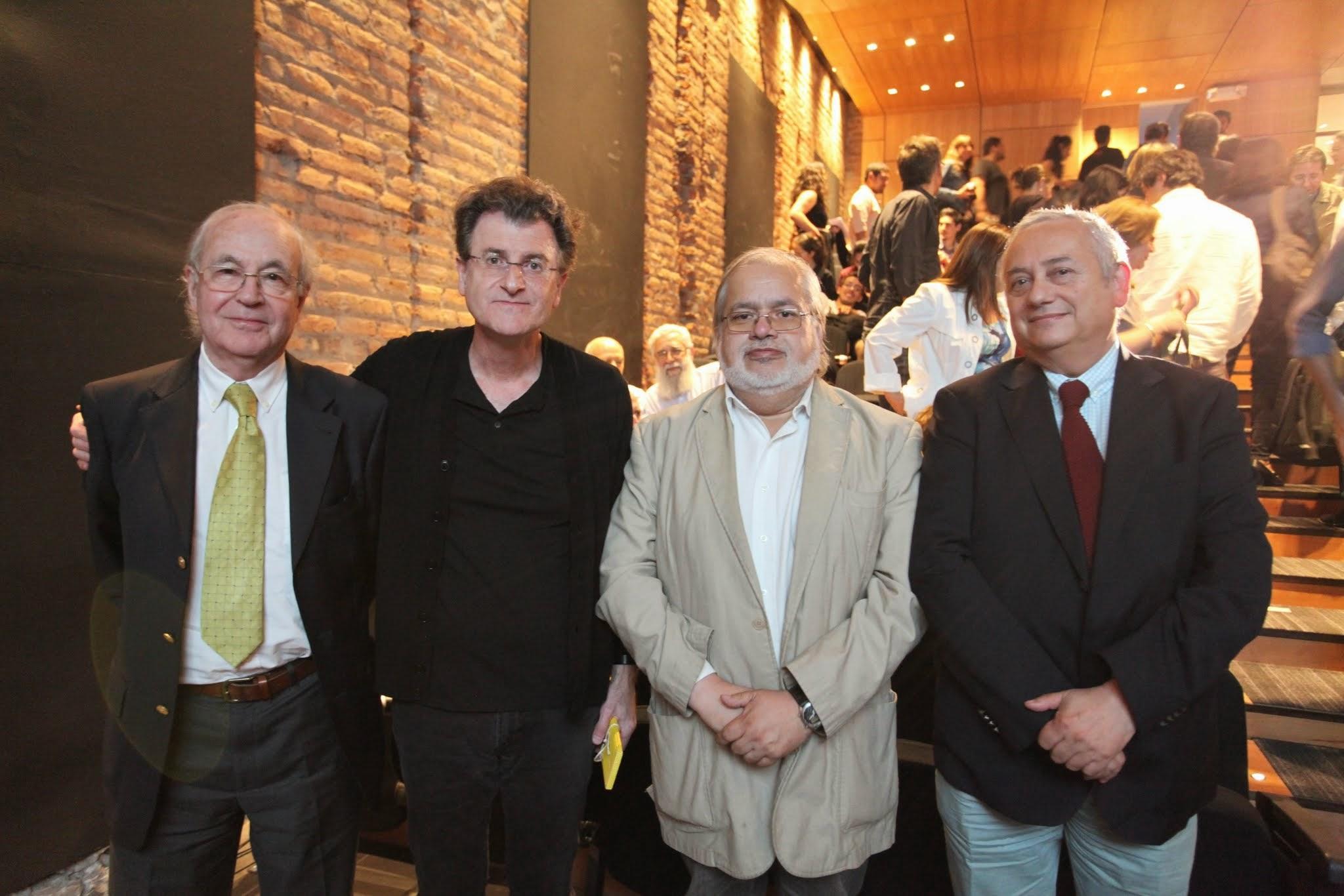 Pedro Murtiño, Alfredo Jaar y autoridades FAU