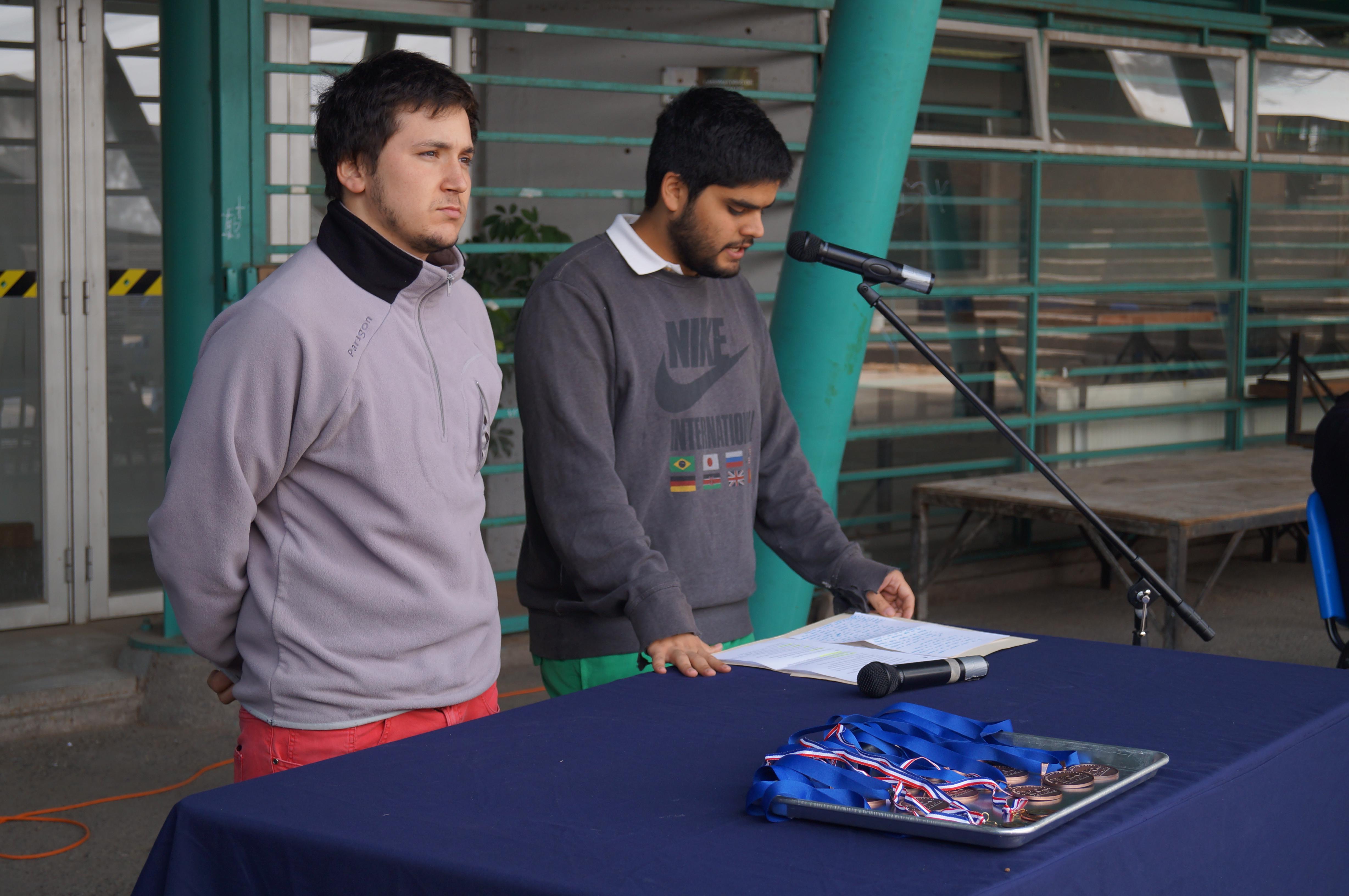 Centro Deportivo de Estudiantes abriendo la Gala