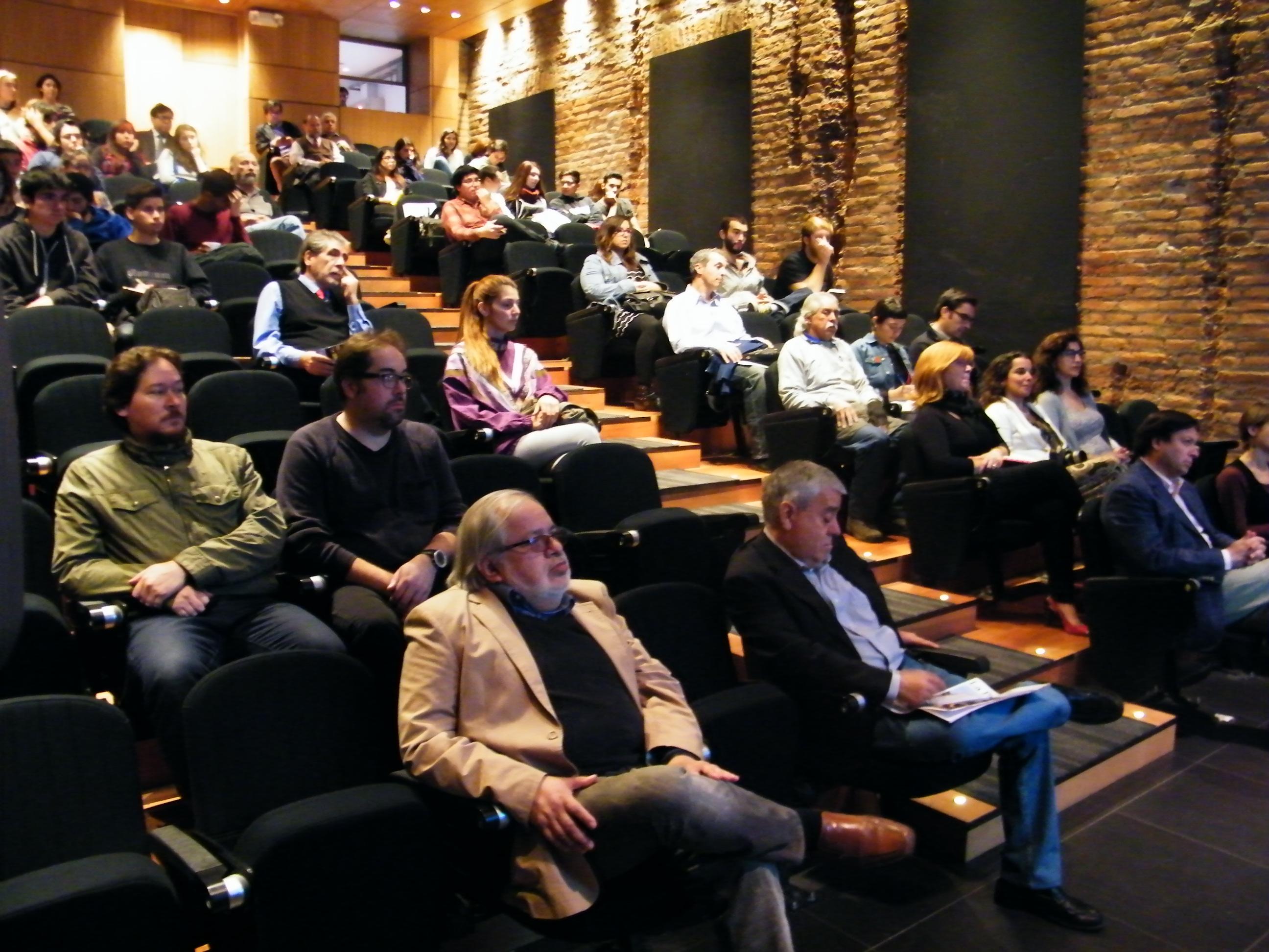 La audiencia también se hizo parte del debate.