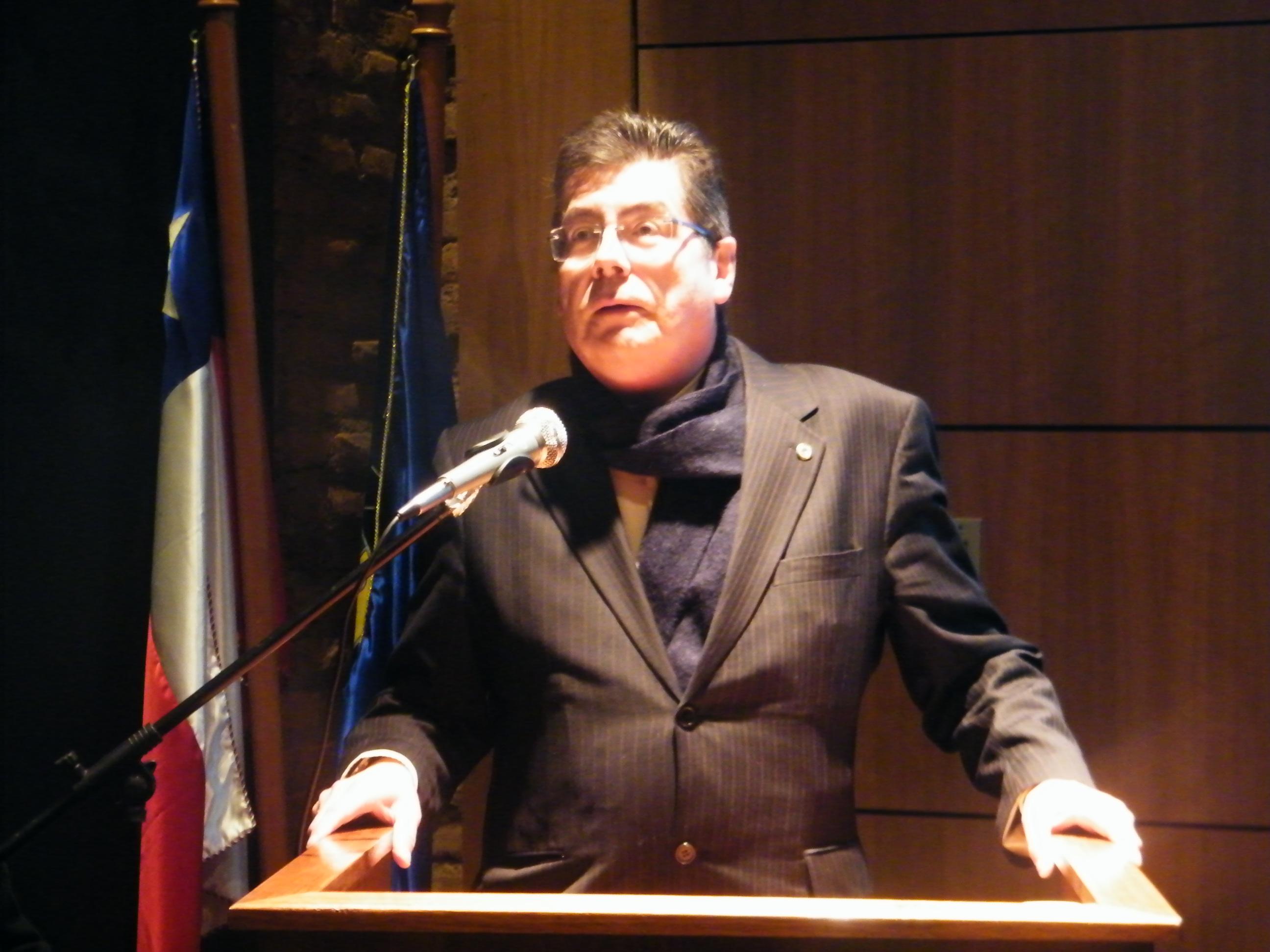 Ex - Rector Luis Riveros.