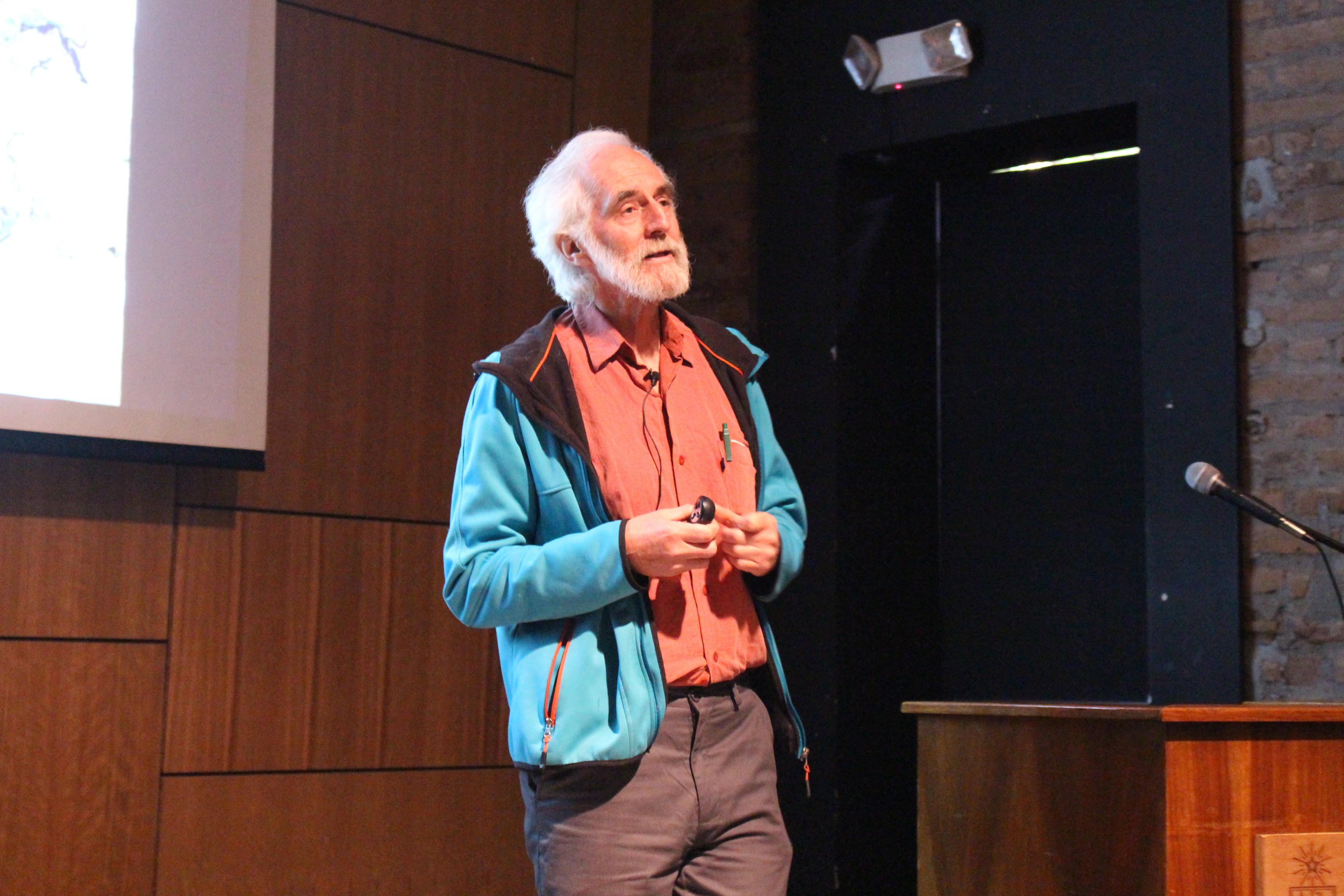 Peter Hartmann en la charla de inauguración.