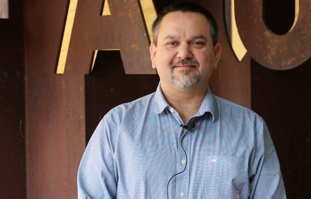 Profesor Pedro Soza, director de la Escuela de Pregrado FAU.