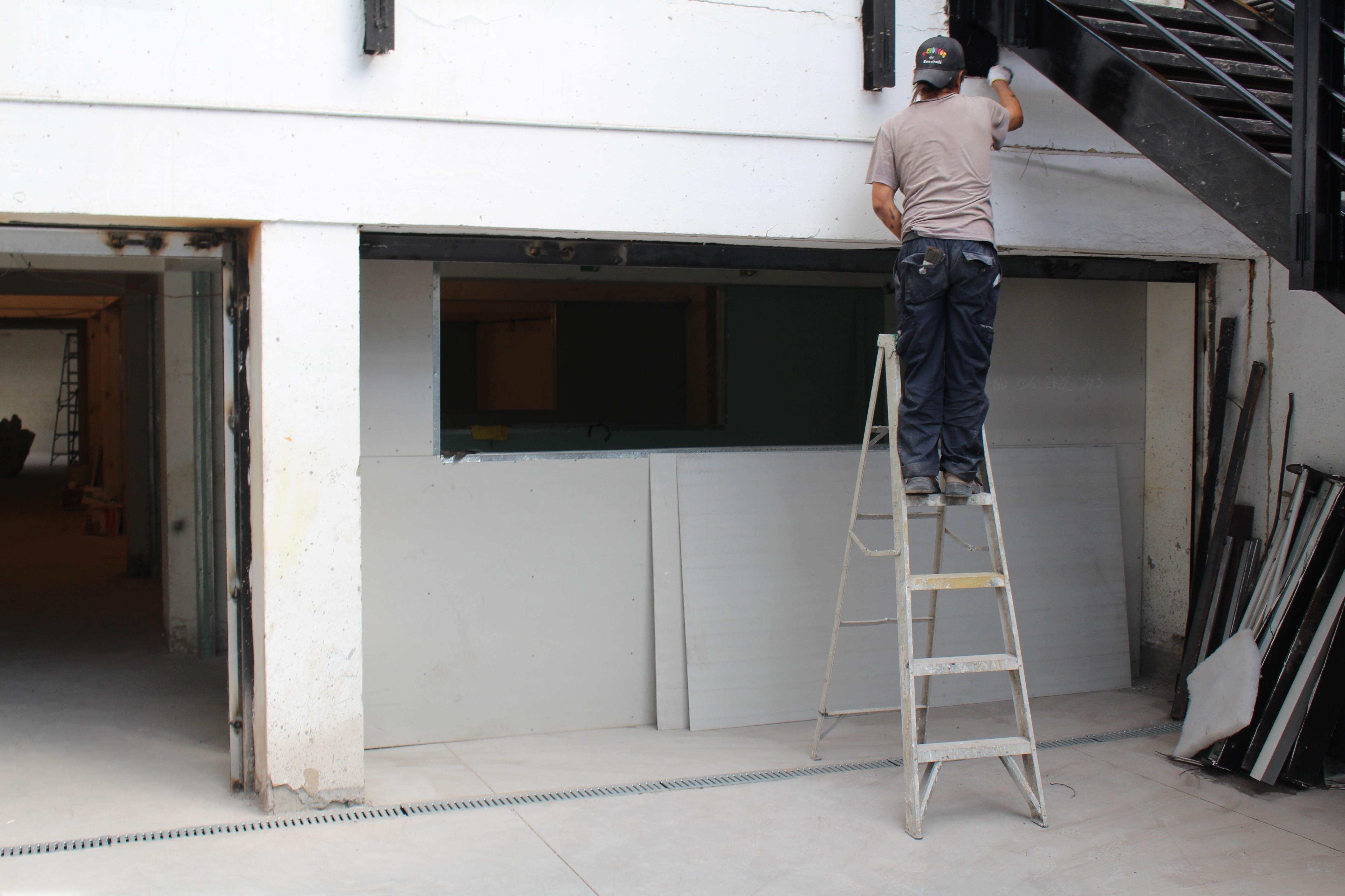 Actualmente se realizan trabajos de remodelación en el taller.