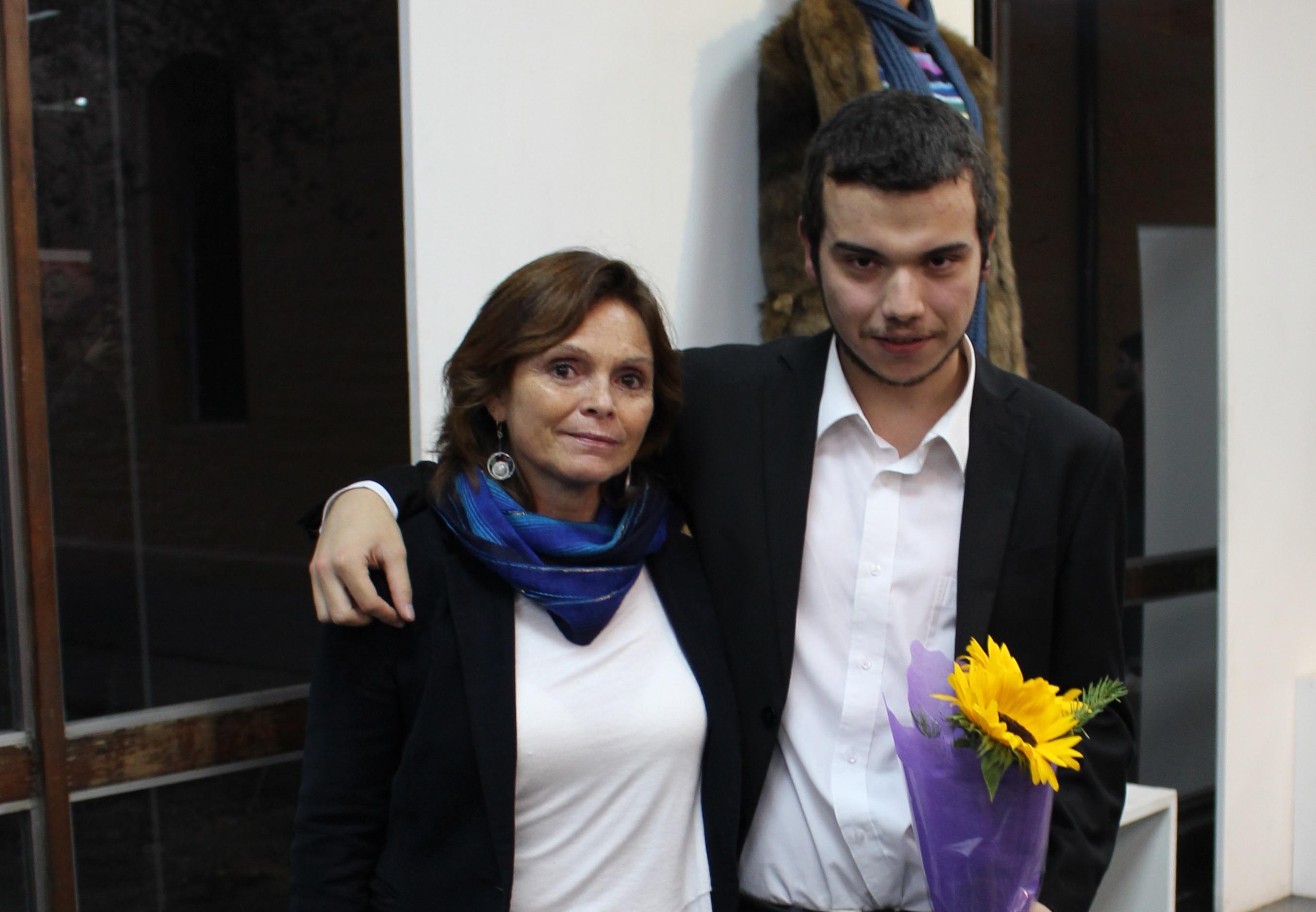 Mariana Morgado, Directora de la DAE, junto Juan Pablo Espínola.