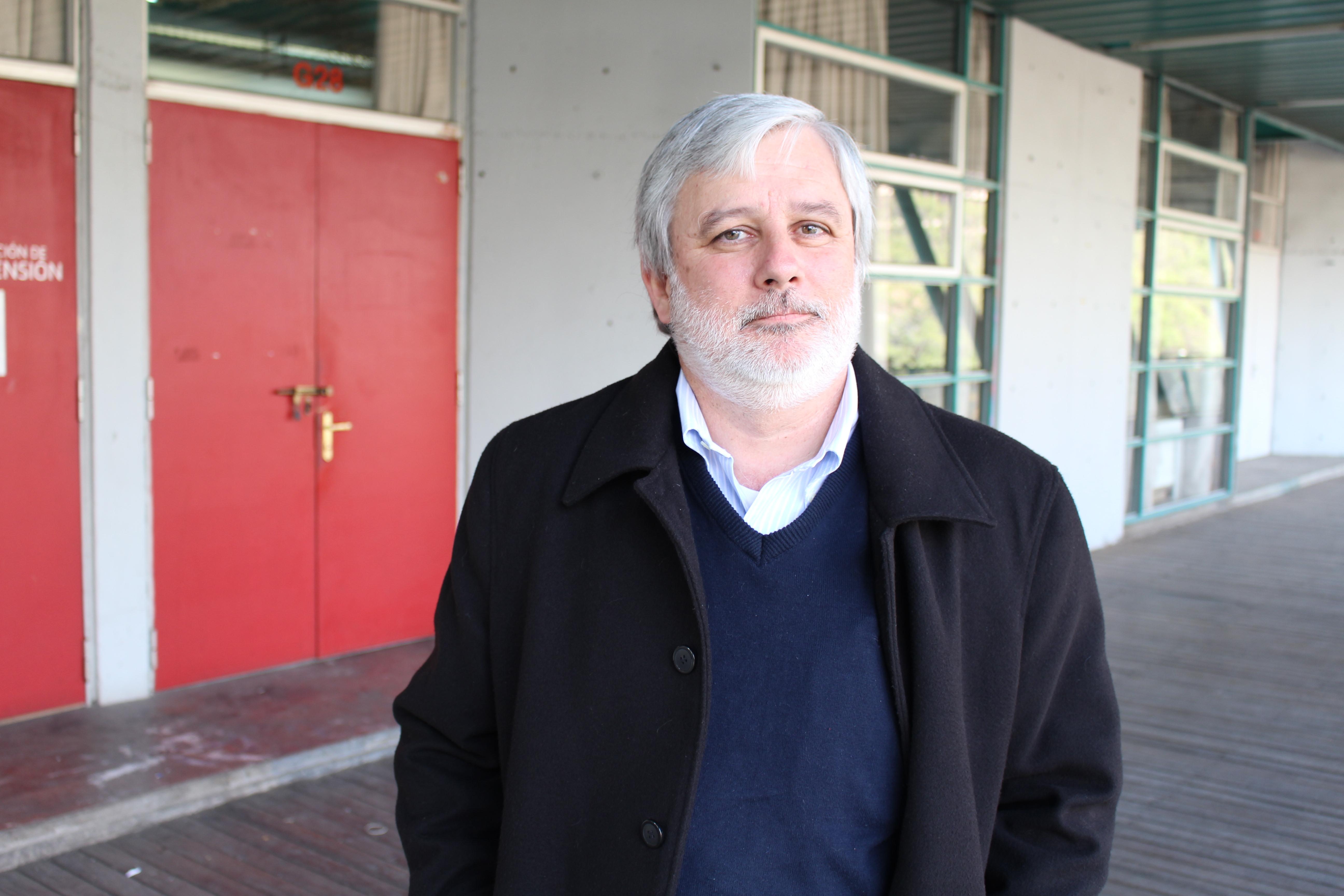 Profesor José Saavedra.