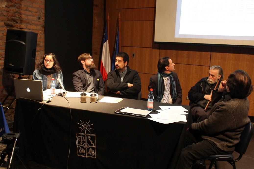 La estudiante en proceso de título de Arquitectura, Katherine Moya, y los académicos de Diseño, Mario Marchant y Diego Gómez, cerraron la jornada.