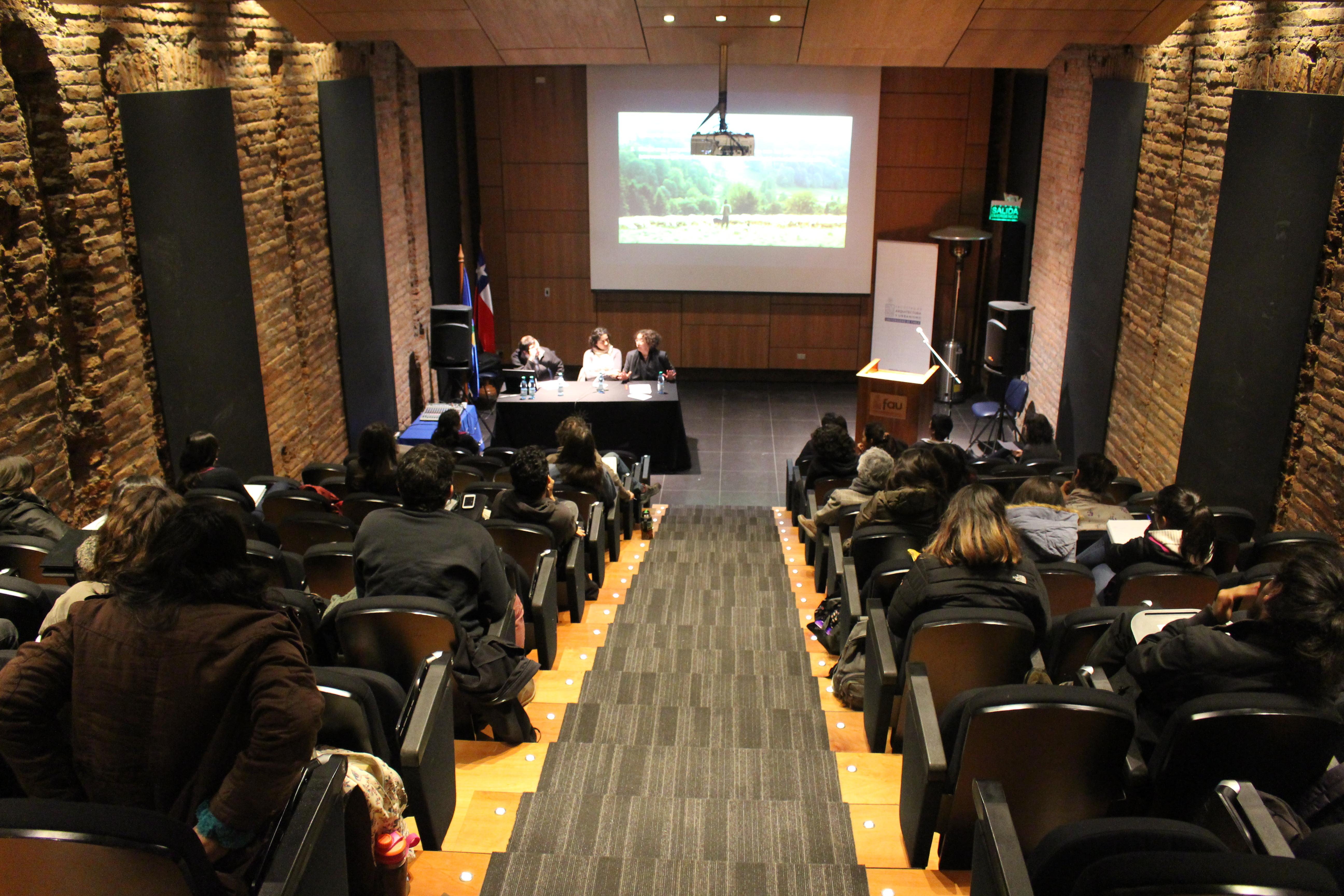 La actividad fue organizada mayoritariamente por los estudiantes del curso Desarrollo Rural, de la carrera de Geografía.