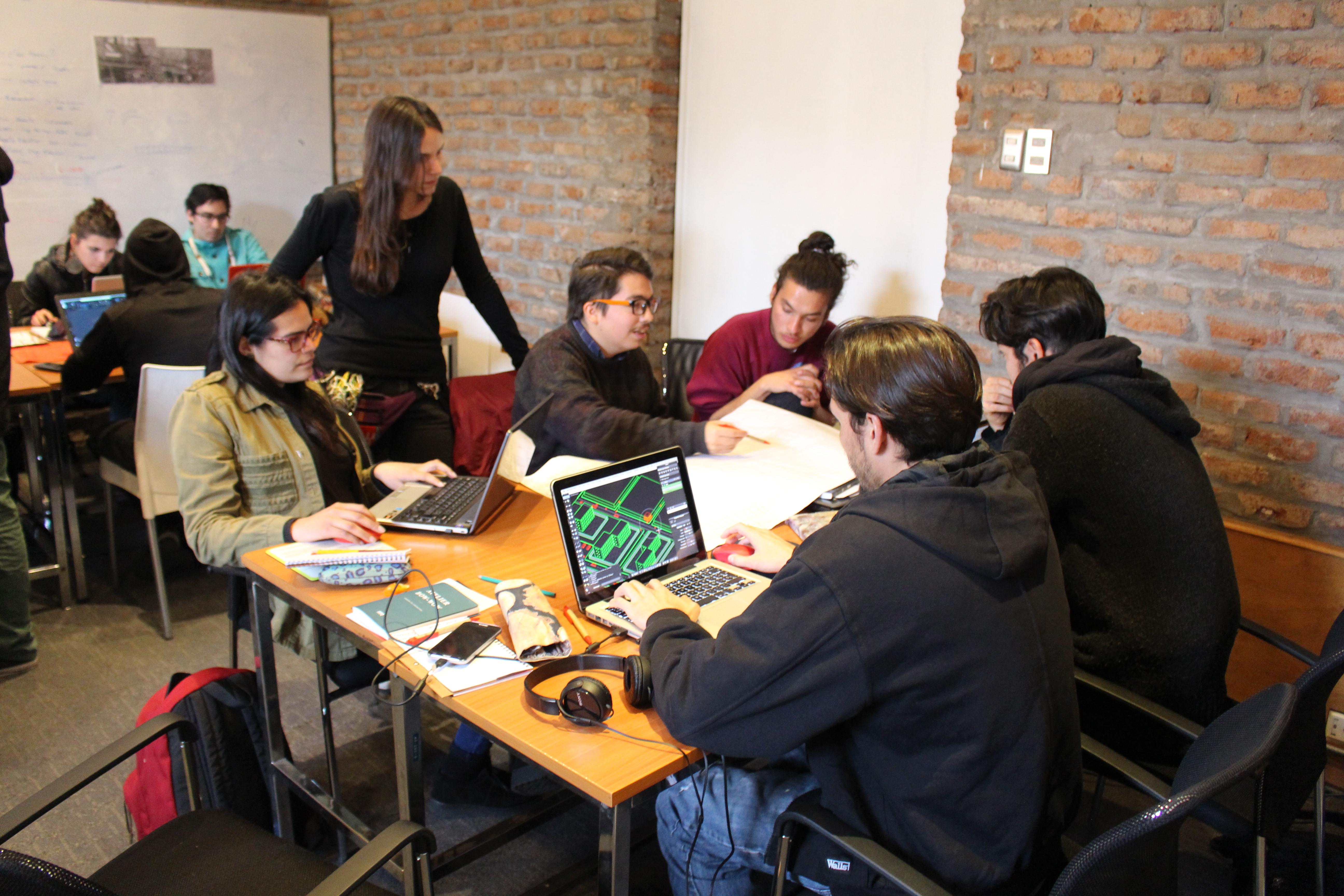 El workshop LC50 contó con la participación de estudiantes de distintas universidades, así como de profesionales y académicos.