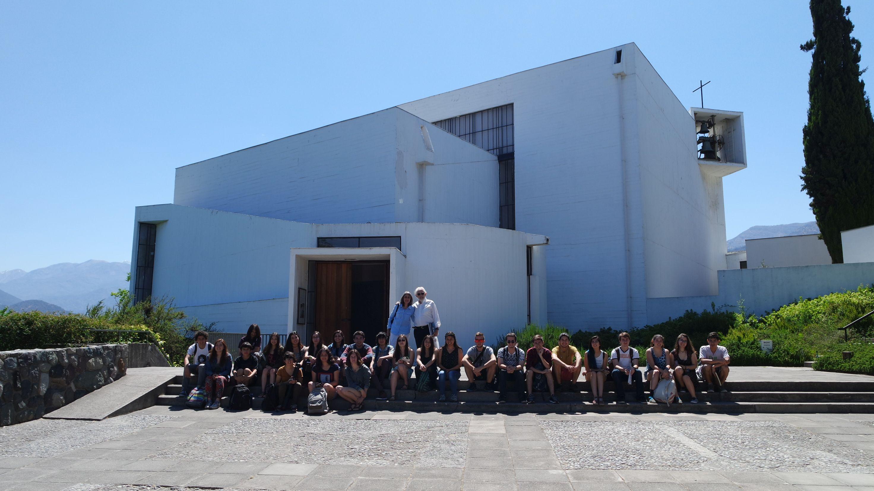 Los estudiantes valoraron la experiencia de visitar en terreno obras importantes.