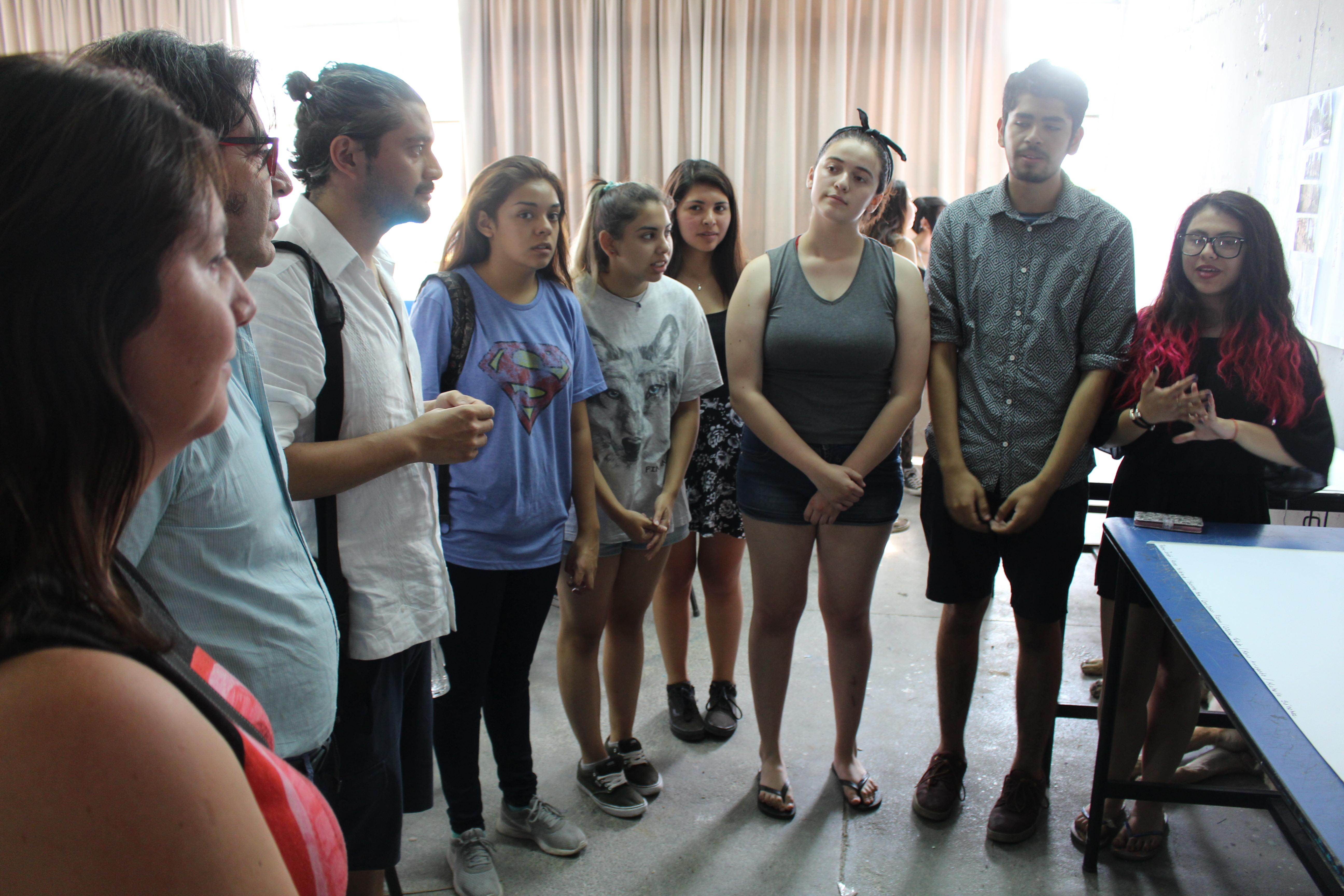 Estudiantes secundarios vivieron la experiencia de clases y entregas en la universidad