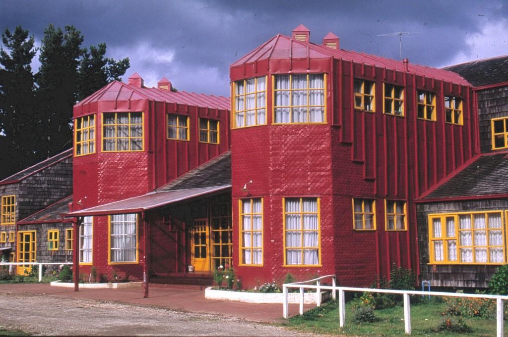 Internado Campesino San Francisco, obra de Rojas en conjunto con la arquitecta Ivana Goles.