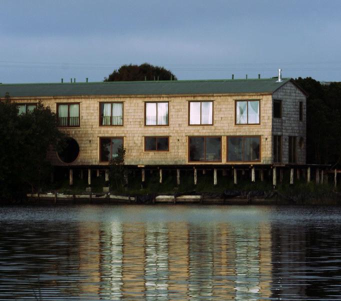 Hotel "Refugio Palafito", ubicado en Cucao