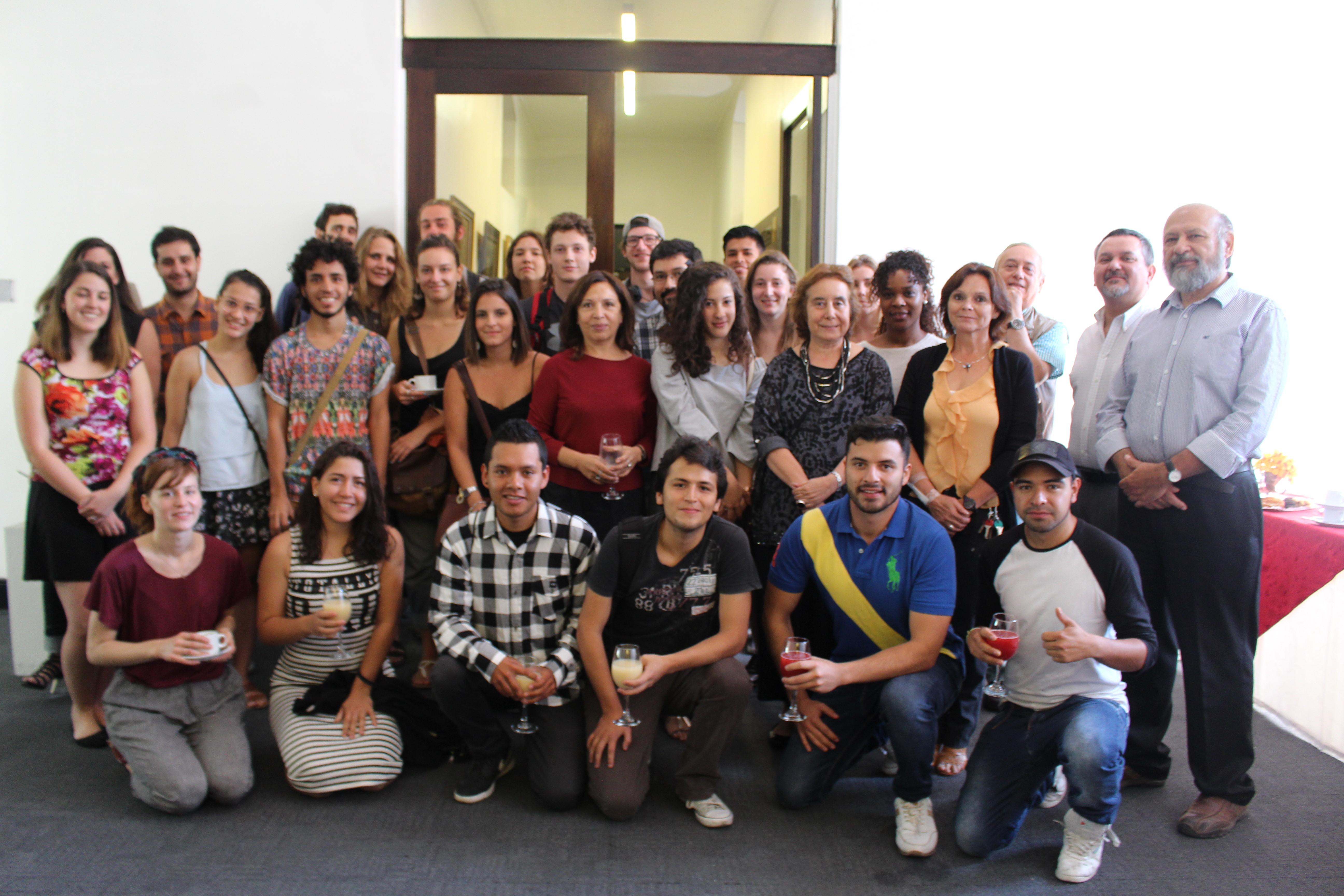 La actividad contó con la participación de académicos, académicas y autoridades FAU.
