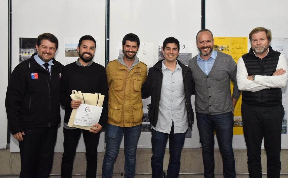 Premio a "Al Borde de la Cancha"