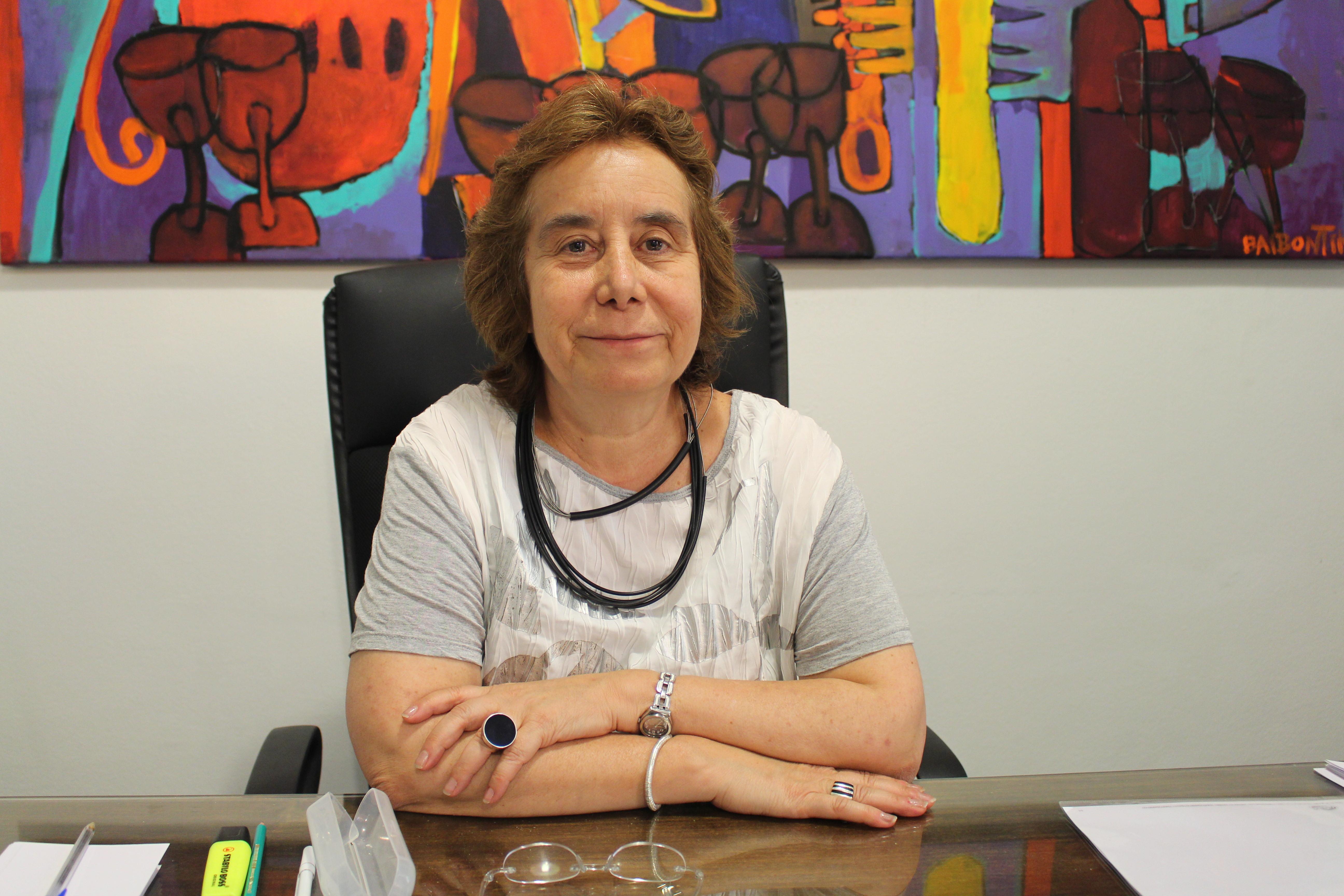 Decana Marcela Pizzi.