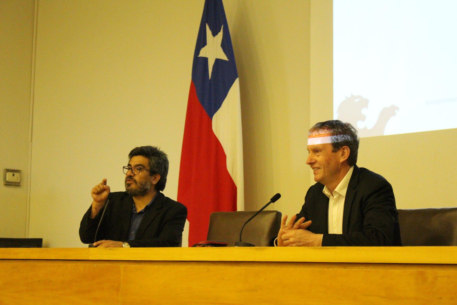 Yves Jean ofreció la conferencia ¿Evolución de las políticas de gestión territorial para la enseñanza e investigación en Francia", con la participación del académico de Geografía FAU, Enrique Aliste. 