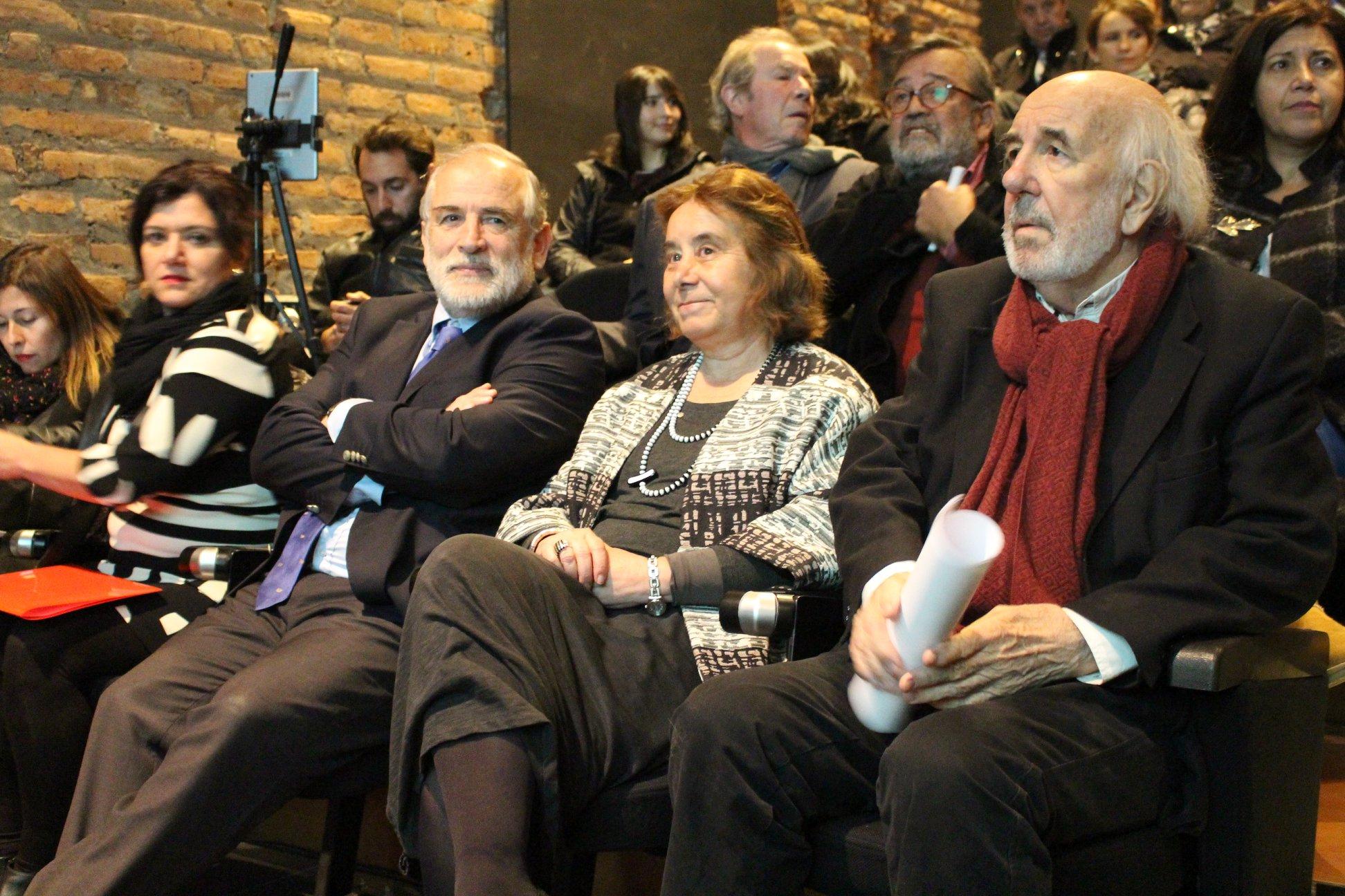 La ceremoniacontó con la presencia del Presidente del Senado, Carlos Montes.