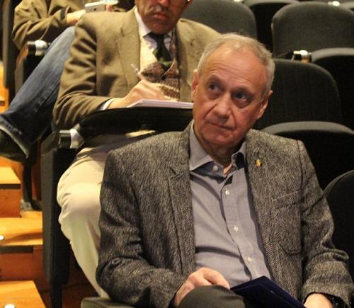 El Decano Manuel Amaya, inauguró el Seminario