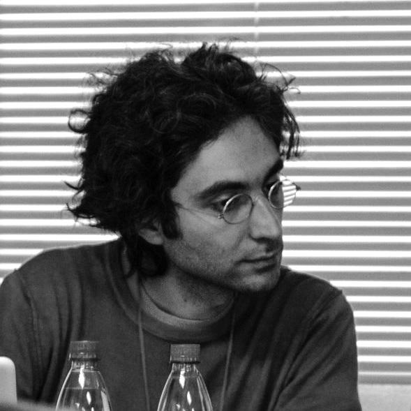 El profesor Emanuel Giannotti, académico del Departamento de Urbanismo, agradeció la instancia de diálogo y valoró la alta participación de académicos.