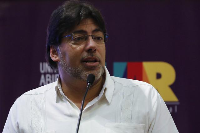 El Alcalde de la Municipalidad de Recoleta, Arquitecto de la FAU y Magíster en Urbanismo de nuestra Facultad, Daniel Jadue, fue reconocido con el "Premio Alfredo Johnson"